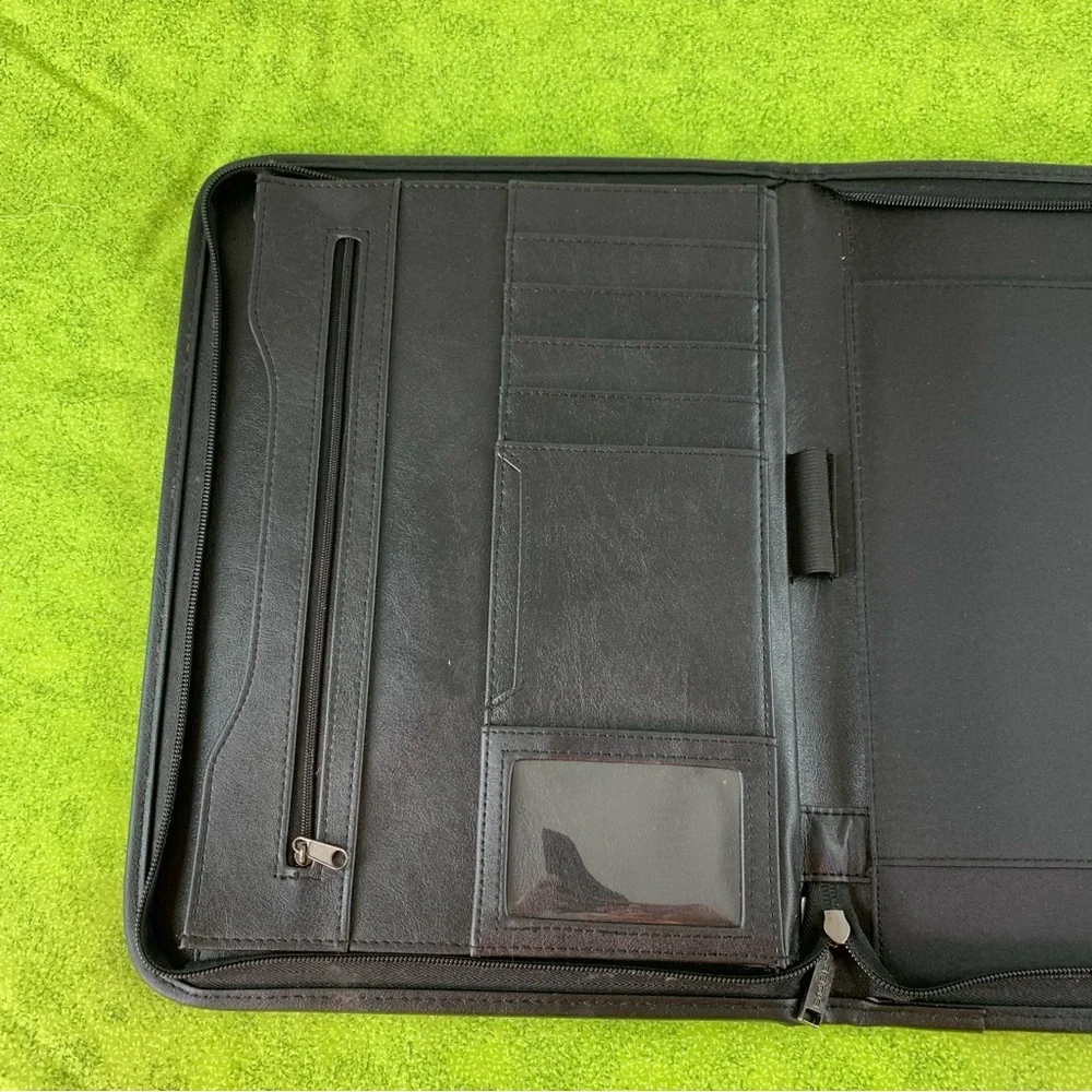 Leed’s Black portfolio Case.